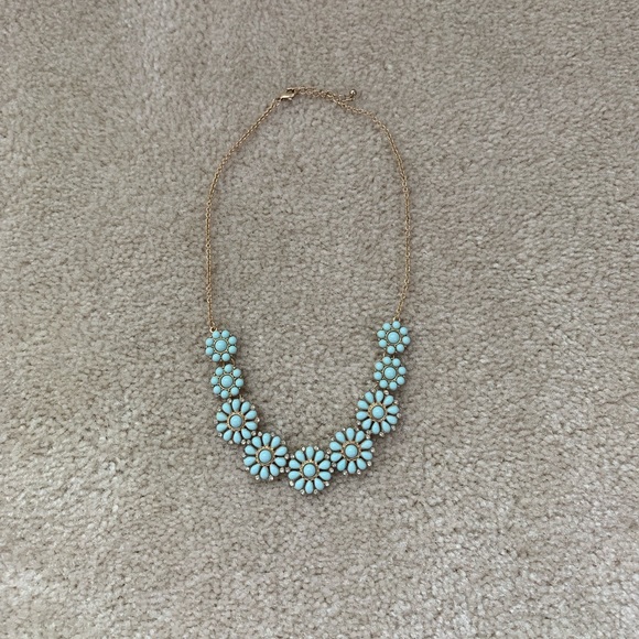 Forever 21 Jewelry - Mint Floral Necklace